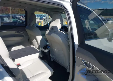 2025 Volvo Xc90 B6 Plus 7-Seater z USA, uszkodzony, nr VIN YV4062PE8S1325372